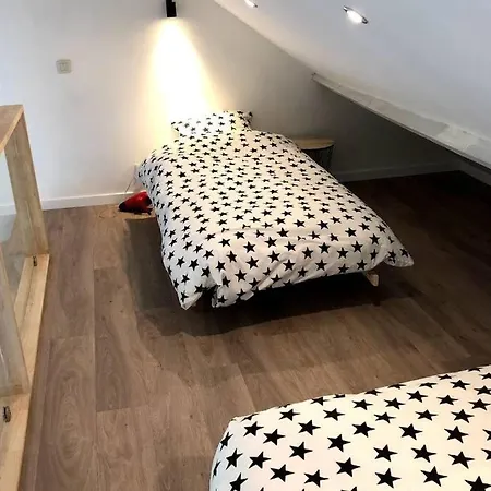 Ancienne maison mitoyenne rénovée pour 6 pers Hébergement de vacances *