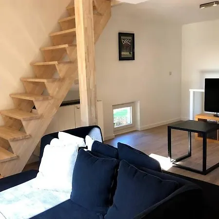 Ancienne maison mitoyenne rénovée pour 6 pers * Wanze